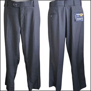 Stafford Classic Fit Men's Dress Pants

Size 40x30 - New with Tags